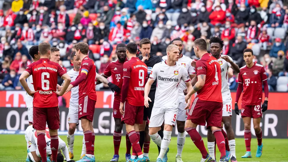 Aus der Mannschaft um Kapitäns-Vertreter Joshua Kimmich gab es keine Vorwürfe an Rotsünder Neuer. - Bild: Sven Hoppe/dpa