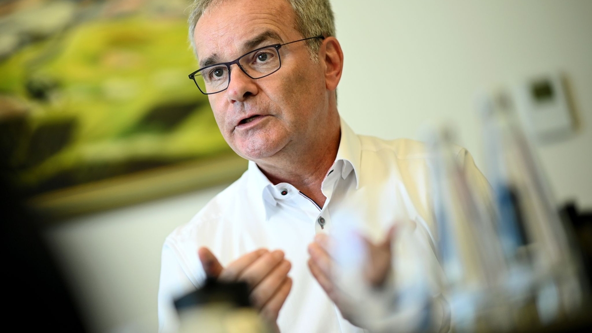 «Eine weitere Verzögerung können wir uns nicht leisten», sagt Helmut Dedy. - Foto: Britta Pedersen/dpa-Zentralbild/dpa