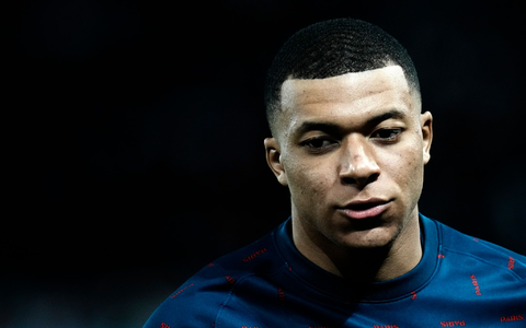 Im Duell mit dem FC Barcelona hofft PSG wieder auf Mbappés Tore. - Foto: Thibault Camus/AP/dpa