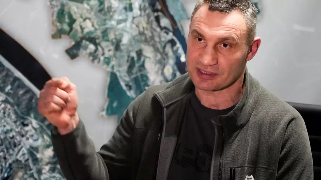 Kiews Bürgermeister Klitschko berichtet von mehreren Opfern. (Archivbild) - Bild: Efrem Lukatsky/AP/dpa