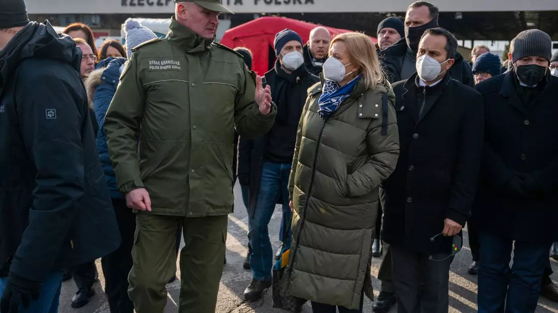 «Wir wollen vor allem Gewalttäter früh erkennen und stoppen»: Nancy Faeser - Bild: Christophe Gateau/dpa
