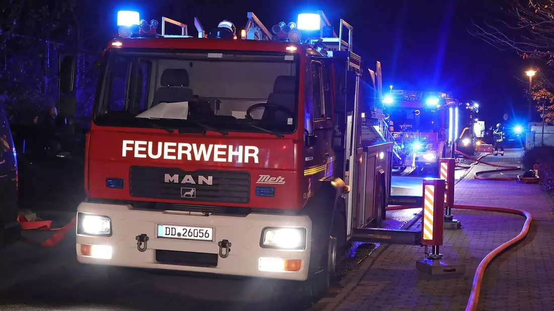 FW Dresden: Mehrere Brände in der Innenstadt in der Nacht zum Sonntag - Bild: presseportal.de