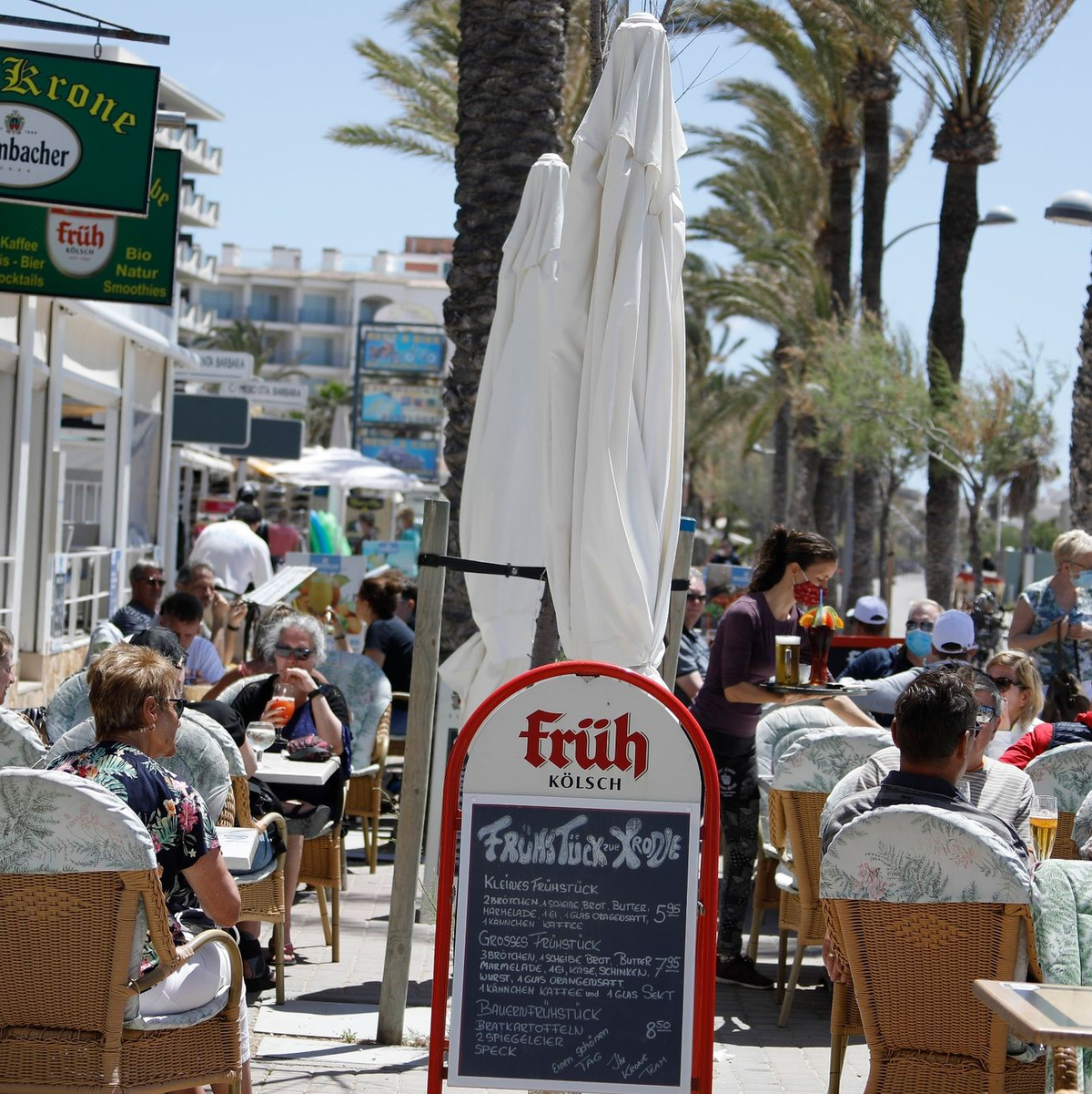 Spanien hat im ersten Halbjahr einen rekord an Hotelübernachtungen registriert - Foto: Clara Margais/dpa