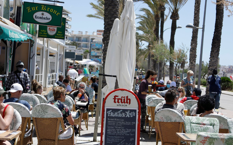 In den Osterferien zieht es viele auf die «Lieblingsinsel der Deutschen»: Mallorca. (Archivbild) - Foto: Clara Margais/dpa In den Osterferien zieht es viele auf die «Lieblingsinsel der Deutschen»: Mallorca. (Archivbild) - Foto: Clara Margais/dpa