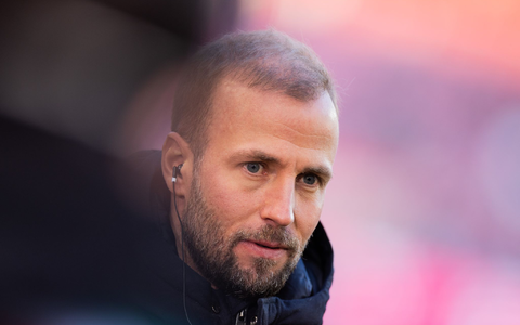 Trainer Sebastian Hoeneß und der VfB Stuttgart treffen am Mittwoch auf Atalanta Bergamo. - Foto: Rolf Vennenbernd/dpa Trainer Sebastian Hoeneß und der VfB Stuttgart treffen am Mittwoch auf Atalanta Bergamo. - Foto: Rolf Vennenbernd/dpa