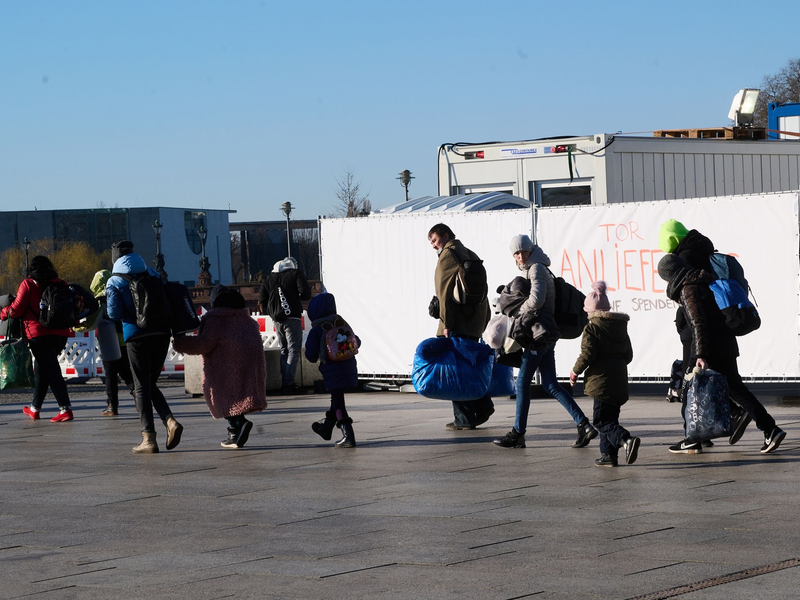 Marina Owsjannikowa bei einem Interview mit der Deutschen Presse-Agentur dpa im Juni 2022. - Foto: Annette Riedl/dpa