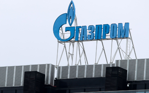 Der russische Staatskonzern Gazprom schreibt erstmals seit Beginn der Jahrtausendwende rote Zahlen. - Foto: Stringer/dpa