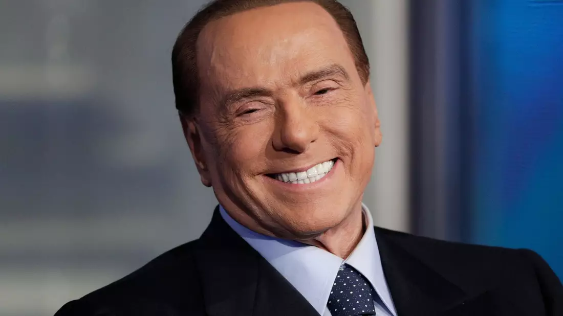 Er war vier Mal Regierungschef. Jetzt ist Silvio Berlusconi im Alter von 86 Jahren gestorben. - Bild: Andrew Medichini/AP/dpa
