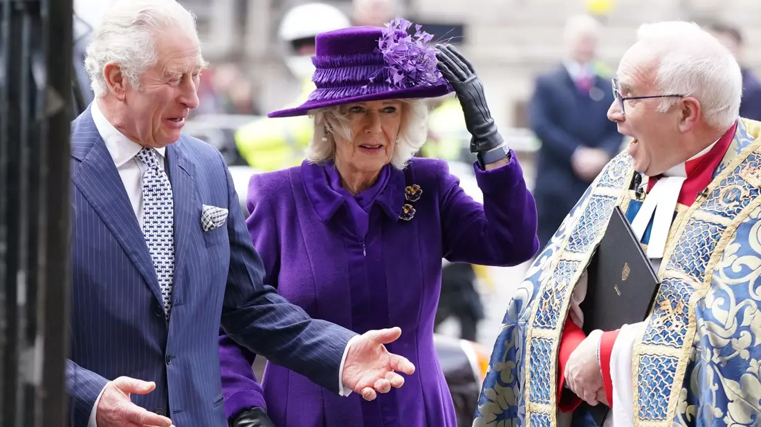 König Charles III. und Königin Camilla nehmen an der jährlichen Zeremonie des Hosenbandordens («Order of the Garter») in der St. George's Chapel teil. - Bild: Yui Mok/PA Wire/dpa