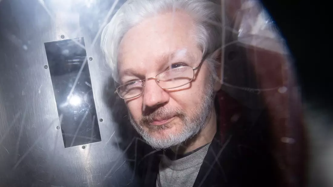 Wikileaks-Gründer Julian Assange sitzt seit April 2019 in einem britischen Gefängnis. - Bild: Dominic Lipinski/PA Wire/dpa