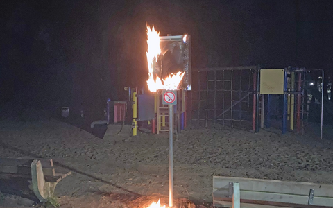 POL-COE: Olfen, Zur Geest/ Mit Firmenfahrzeug gegen Schilder gefahren - Foto: presseportal.de