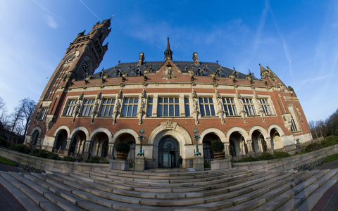 Am Internationalen Gerichtshof (IGH) in Den Haag muss sich Israel für seinen umstrittenen Militäreinsatz in Rafah rechtfertigen. Das höchste UN-Gericht verhandelt über einen Antrag Südafrikas. - Foto: Peter Dejong/AP/dpa