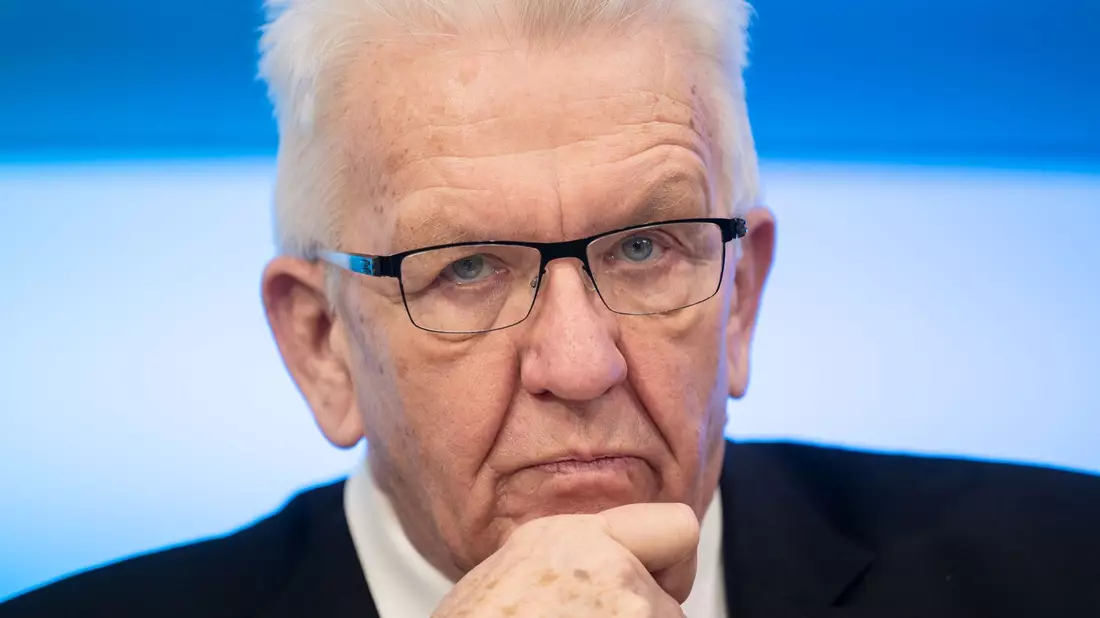 Laut Winfried Kretschmann haben die Bundes-Grünen die Sorgen der Bevölkerung nicht angemessen im Blick gehabt. - Bild: Marijan Murat/dpa