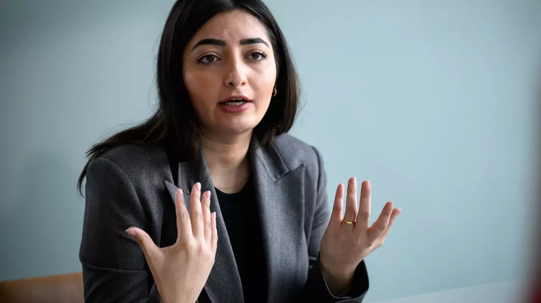 Die Sorge vor Rechtsextremismus sei in der Mehrheit der Gesellschaft angekommen, sagt Reem Alabali-Radovan (SPD). - Bild: Bernd von Jutrczenka/dpa