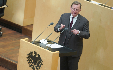 Schon in seiner Zeit als Thüringer Ministerpräsident hatte Bodo Ramelow eine Debatte über die Nationalhymne angestoßen. (Archivbild) - Foto: Jörg Carstensen/dpa Schon in seiner Zeit als Thüringer Ministerpräsident hatte Bodo Ramelow eine Debatte über die Nationalhymne angestoßen. (Archivbild) - Foto: Jörg Carstensen/dpa