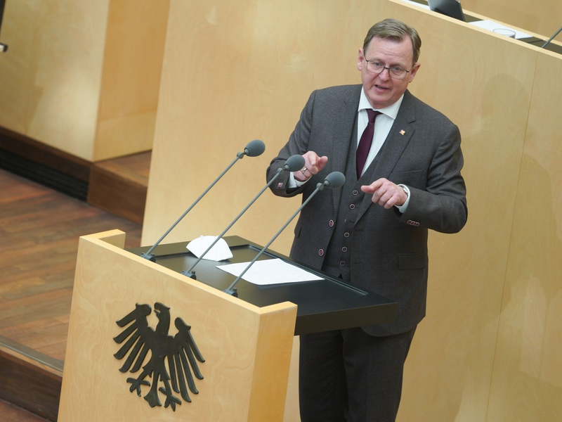 Schon in seiner Zeit als Thüringer Ministerpräsident hatte Bodo Ramelow eine Debatte über die Nationalhymne angestoßen. (Archivbild) - Foto: Jörg Carstensen/dpa