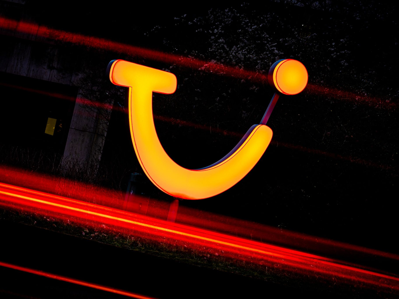 Der Reisekonzern Tui blickt optimistisch auf den Sommer. - Foto: Moritz Frankenberg/dpa