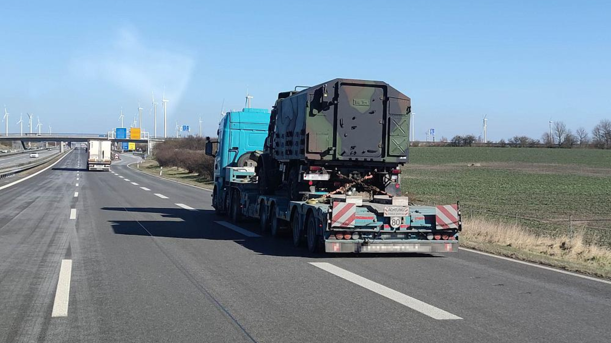 Militärtransport auf der Autobahn - Foto: ?ber dts Nachrichtenagentur
