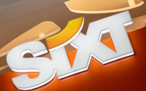 Der Autovermieter Sixt profitiert von internationaler Reiselust. (Foto: Illustration)  - Foto: Peter Kneffel/dpa