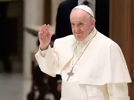 Seit mehr als einer Woche wird Papst Franziskus in einem Krankenhaus in Rom behandelt. (Archivbild) - Foto: Andrew Medichini/AP/dpa