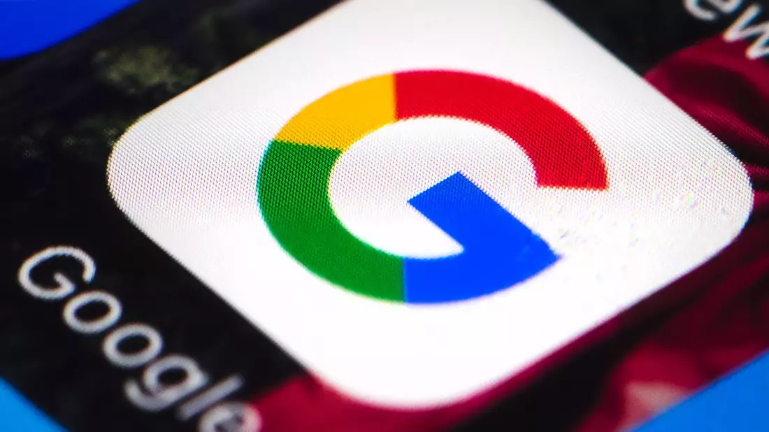 Google-Mutterkonzern Alphabet ist das viertteuerste Unternehmen am US-Aktienmarkt. - Bild: Matt Rourke/dpa