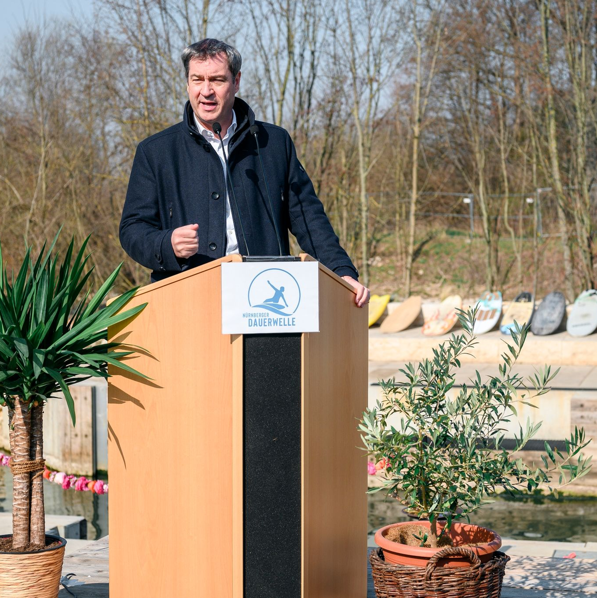 Markus Söder bei einem kirchlichen Anlass - nämlich bei der Amtseinführung des Bamberger Erzbischofs Gössl. (Archivbild) - Foto: Daniel Vogl/dpa