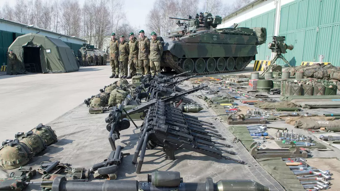 Eine bessere Ausrüstung der Bundeswehr ist Ziel der Regierung. (Archivbild) - Bild: picture alliance / dpa