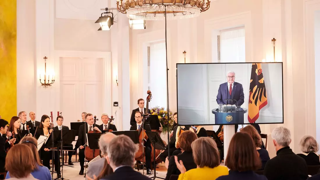 Bundespräsident Frank-Walter Steinmeier blickt mit Sorge auf die Landtagswahlen in diesem Jahr. - Bild: Annette Riedl/dpa