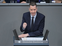 FDP-Fraktionschef Christian Dürr setzt sich für die Bürokratieentlastung der Wirtschaft ein. - Foto: Michael Kappeler/dpa