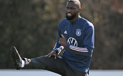 Nach einem Instagram-Beitrag zum Ramadan fühlt sich Nationalspieler Antonio Rüdiger verleumdet. - Foto: Arne Dedert/dpa