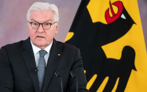 Bundespräsident Frank-Walter Steinmeier während seiner Rede bei der Gedenkstunde zum 70. Jahrestag des Volksaufstandes in der DDR im Deutschen Bundestag. - Foto: Bernd von Jutrczenka/dpa