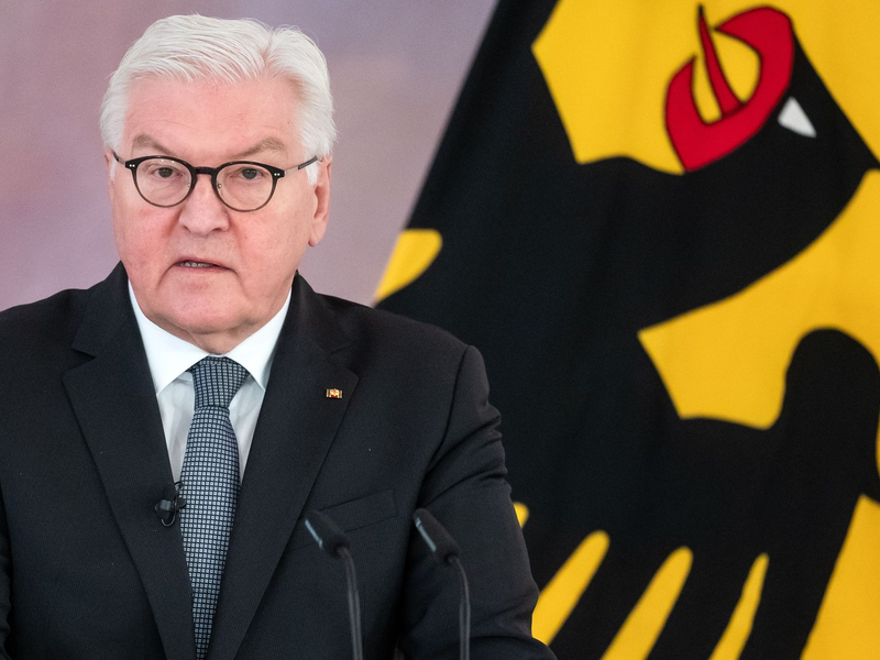 Bundespräsident Frank-Walter Steinmeier während des Gesprächsforums im Schloss Bellevue. - Foto: Bernd von Jutrczenka/dpa