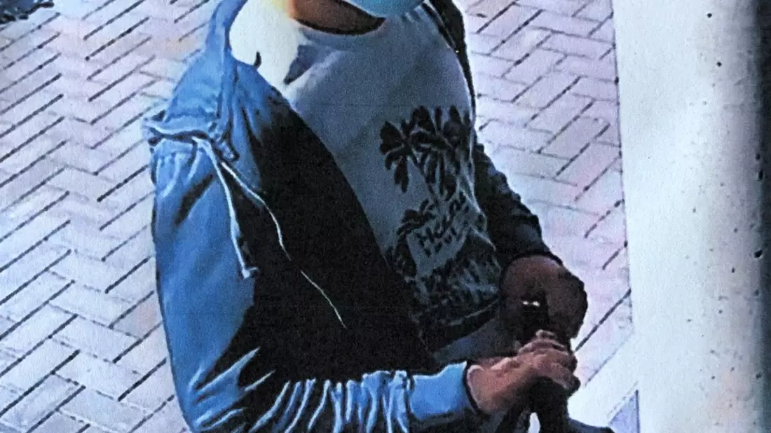 POL-HH: 250819-3. Öffentlichkeitsfahndung nach versuchtem Raubdelikt in Hamburg-Wandsbek - Bild: presseportal.de