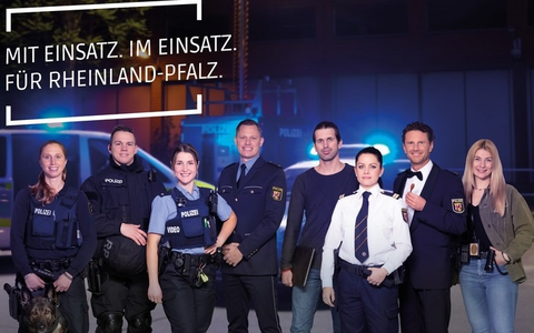 HZA-KO: Berufseinsteiger beim Hauptzollamt Koblenz Jetzt Karriere beim ZOLL starten! - Foto: presseportal.de HZA-KO: Berufseinsteiger beim Hauptzollamt Koblenz Jetzt Karriere beim ZOLL starten! - Foto: presseportal.de