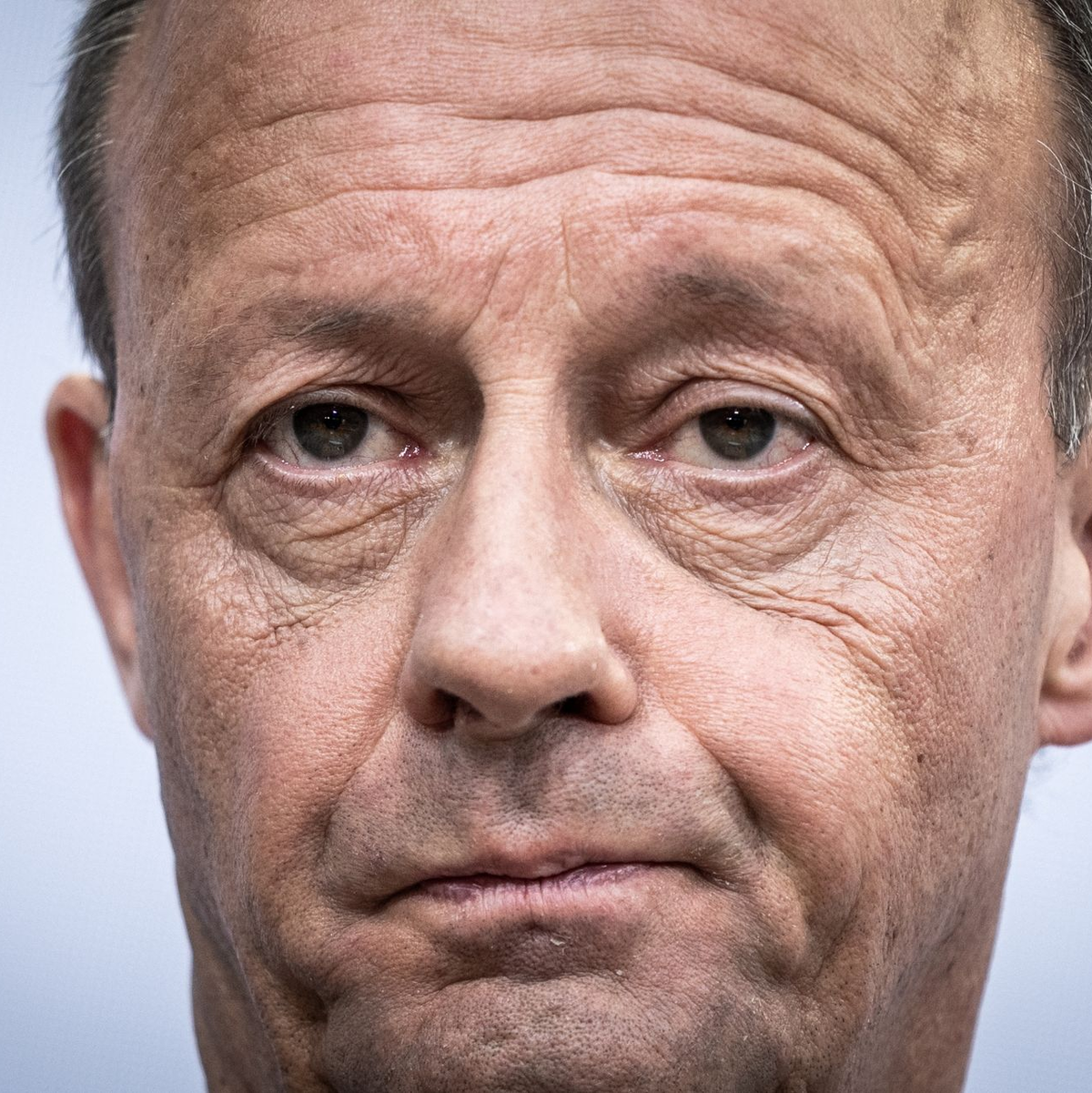 Wenn Friedrich Merz Kanzler wird, ist er der älteste nach Konrad Adenauer (Archivbild). - Foto: Michael Kappeler/dpa