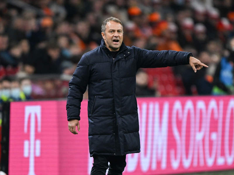 Der frühere Bundestrainer Hansi Flick soll Coach beim FC Barcelona werden. - Foto: Federico Gambarini/dpa