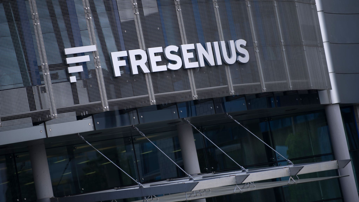 Das Fresenius-Management hebt seinen Ergebnisausblick für das laufende Jahr an. - Foto: Emily Wabitsch/dpa