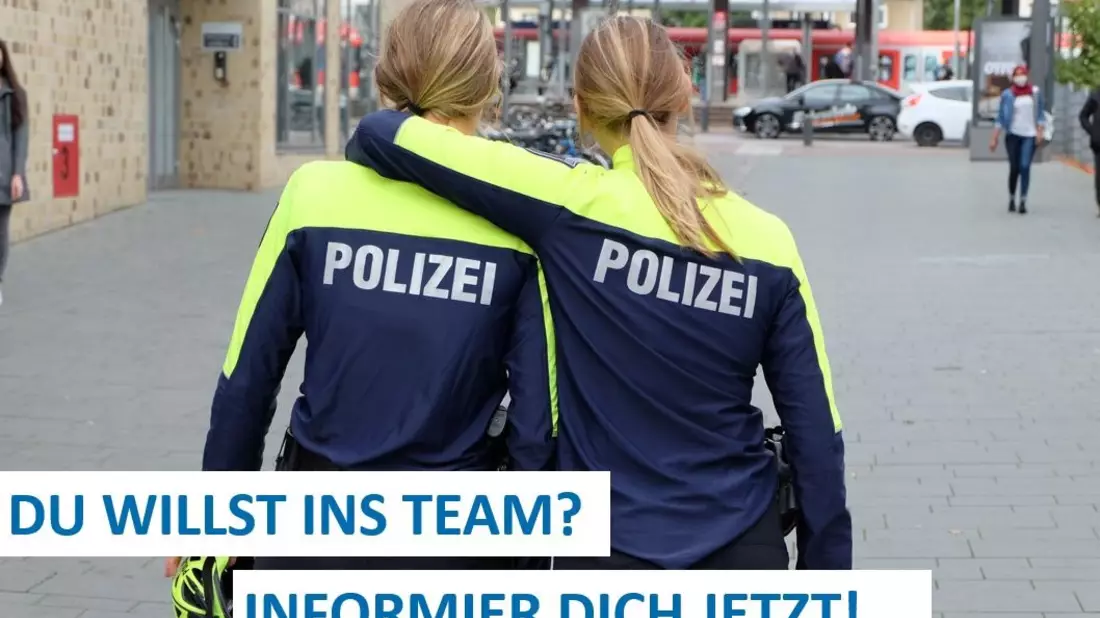 POL-ME: Infostand im Hildener Berufskolleg: Bewerbungsfrist für die Polizei naht - 2511037 - Bild: presseportal.de