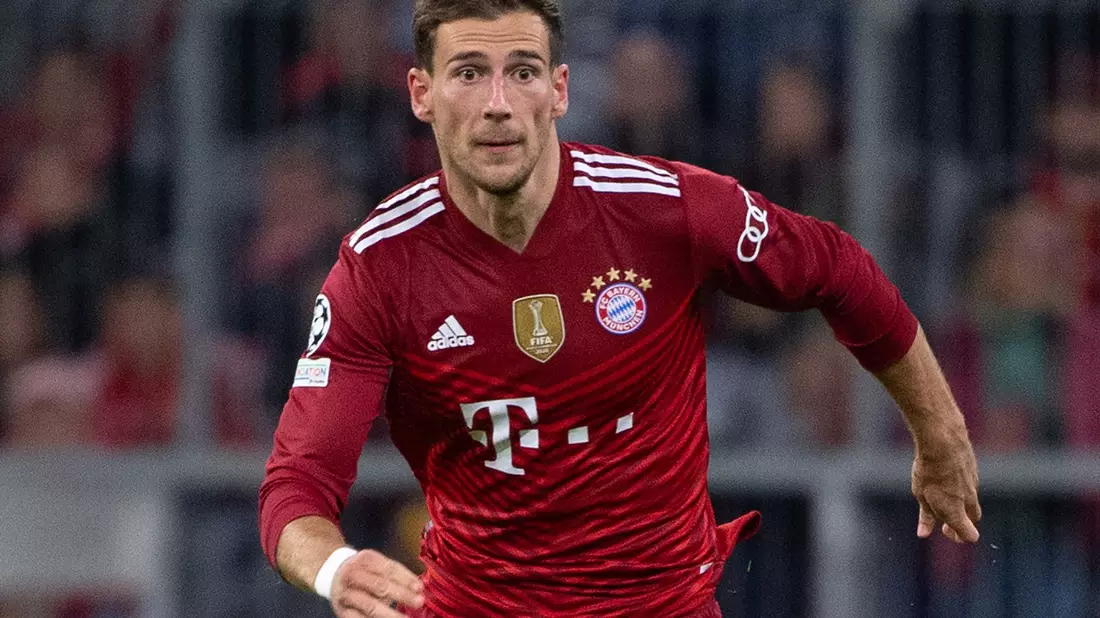 Ist nach der Klatsche in Frankfurt mit Bayern in Manchester gefordert:  Leon Goretzka. - Bild: Sven Hoppe/dpa