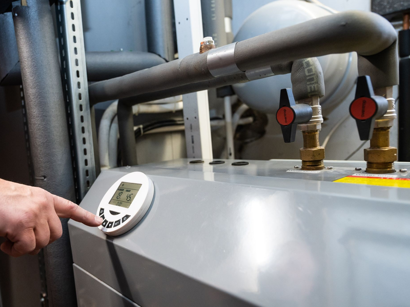 Der Expertenrat warnt davor, das unbeliebte Heizungsgesetz wieder abzuschaffen. - Foto: Silas Stein/dpa