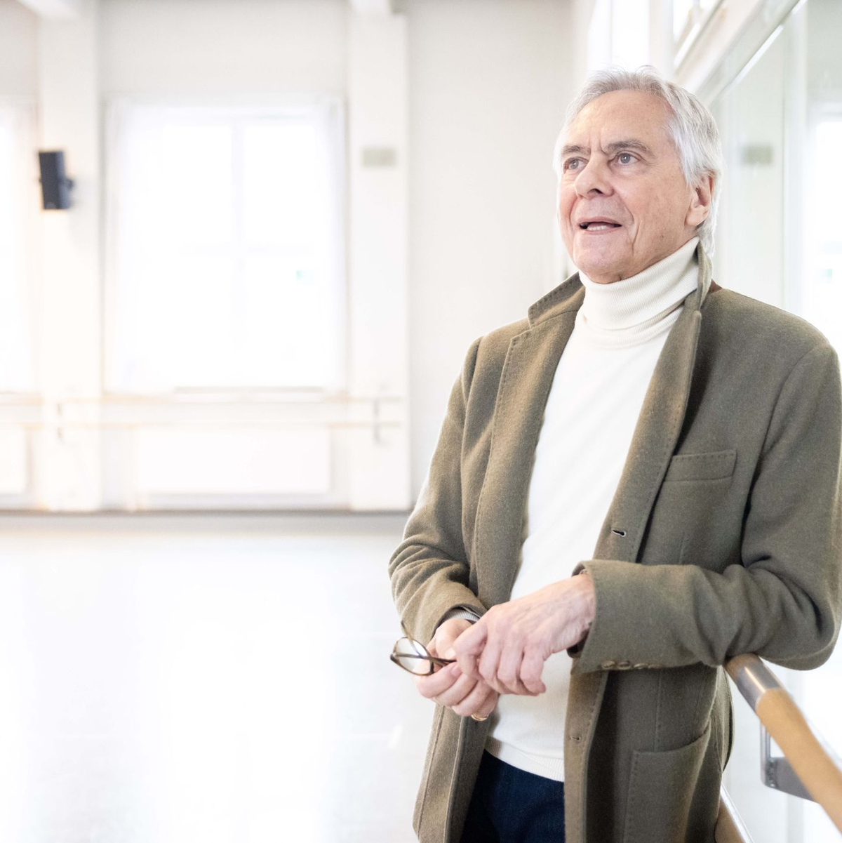 John Neumeier, Ballettdirektor und Chefchoreograf der Compagnie beim Hamburg Ballett, verabschiedet sich. - Foto: Christian Charisius/dpa