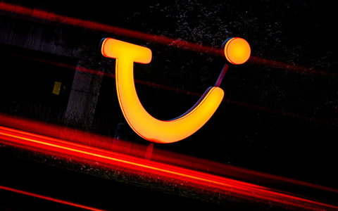 Der Tui-Umsatz stieg im abgelaufenen Geschäftsjahr auf einen Rekordwert. - Foto: Moritz Frankenberg/dpa