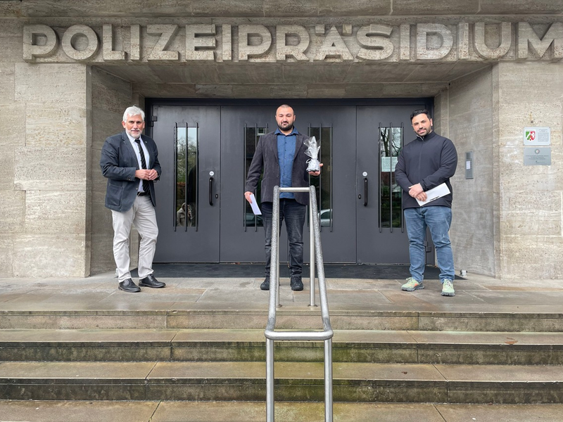 POL-BO: Falschen Polizisten überführt - Polizeipräsident Jörg Lukat ehrt Wittenerin (67) für ihr beherztes Eingreifen - Foto: presseportal.de