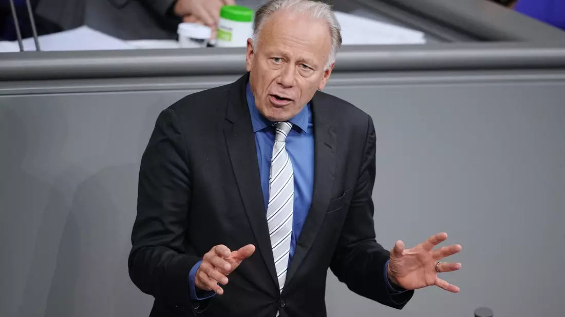 Jürgen Trittin von Bündnis90/Die Grünen hält seine letzte Rede im Bundestag. - Bild: Kay Nietfeld/dpa