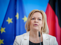 Bundesinnenministerin Nancy Faeser wünscht sich eine europäische Lösung in der Migrationspolitik. - Foto: Kay Nietfeld/dpa