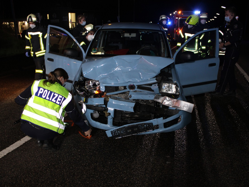 POL-EU: Polizeikontrolle deckt gravierende Mängel auf: Weiterfahrt untersagt - Foto: presseportal.de