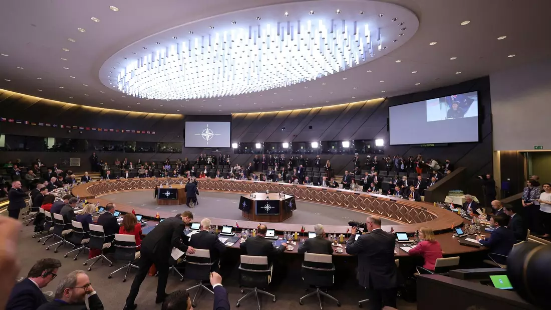 Der Start des neuen Projekts «Nato Mission Ukraine» (NMU) zur Unterstützung der Ukraine soll im Idealfall beim nächsten Bündnisgipfel von Bundeskanzler Olaf Scholz (SPD) und den anderen Staats- und Regierungschefs der Nato-Staaten in Washington beschlossen werden. - Bild: Olivier Matthys/AP/dpa