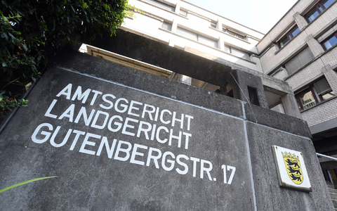 Dem Ex-AfD-Politiker Martin Kühne wurde in Baden-Baden das «Verwenden von Kennzeichen verfassungswidriger Organisationen» und Beleidigung zur Last gelegt. - Foto: Uli Deck/dpa