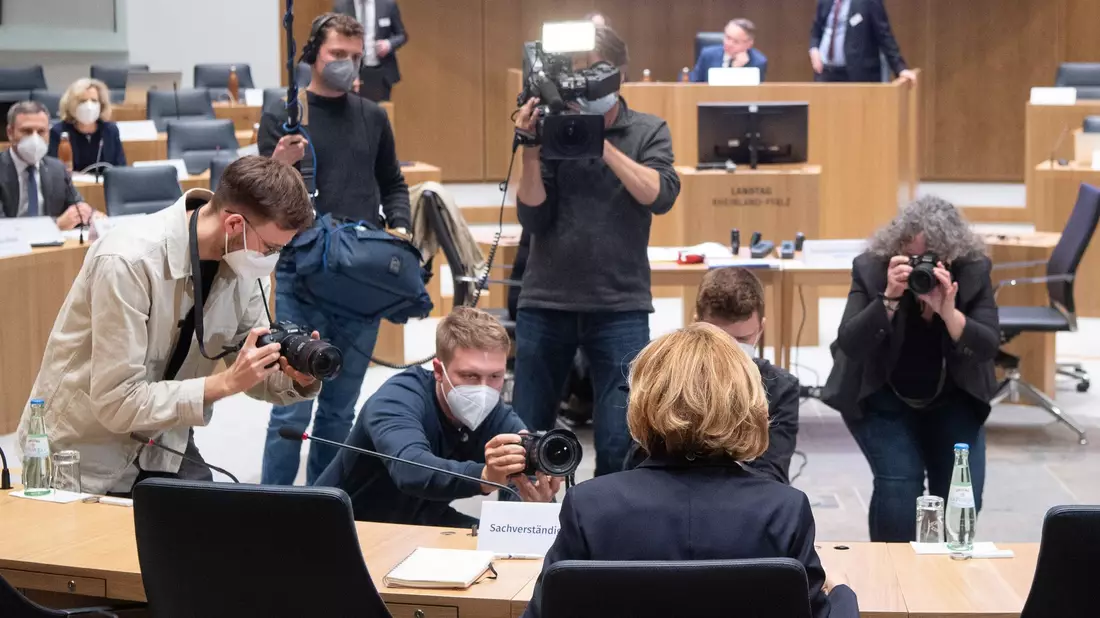 Ministerpräsidentin Malu Dreyer gibt ihr Amt auf. - Bild: Sebastian Gollnow/dpa
