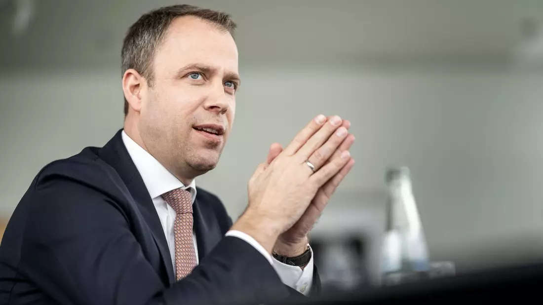 «Es gibt unter denen, die im Augenblick die AfD favorisieren, auch viele Menschen, die einfach enttäuscht sind», sagt CDU-Generalsekretär Mario Czaja. - Bild: Michael Kappeler/dpa